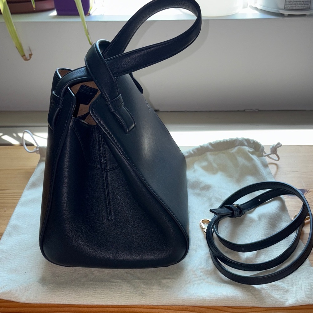 Loewe Hammock Nugget Bag Navy - Picture 5 of 9